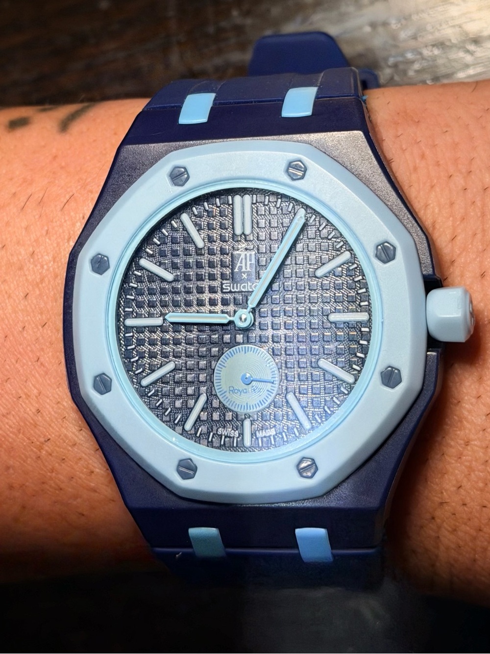 Blue RoyalPop AP swacth UNISEX with strap on saleee!!!!😍